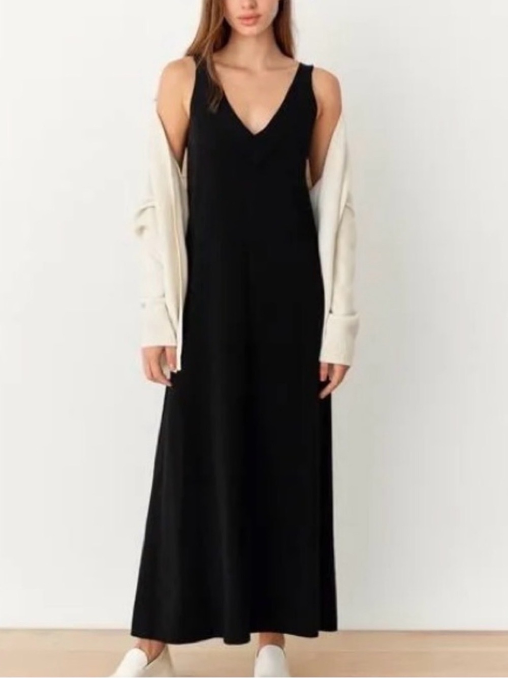 DKNY Black linen  V-Neck Maxi Dress - Picture 2 of 5